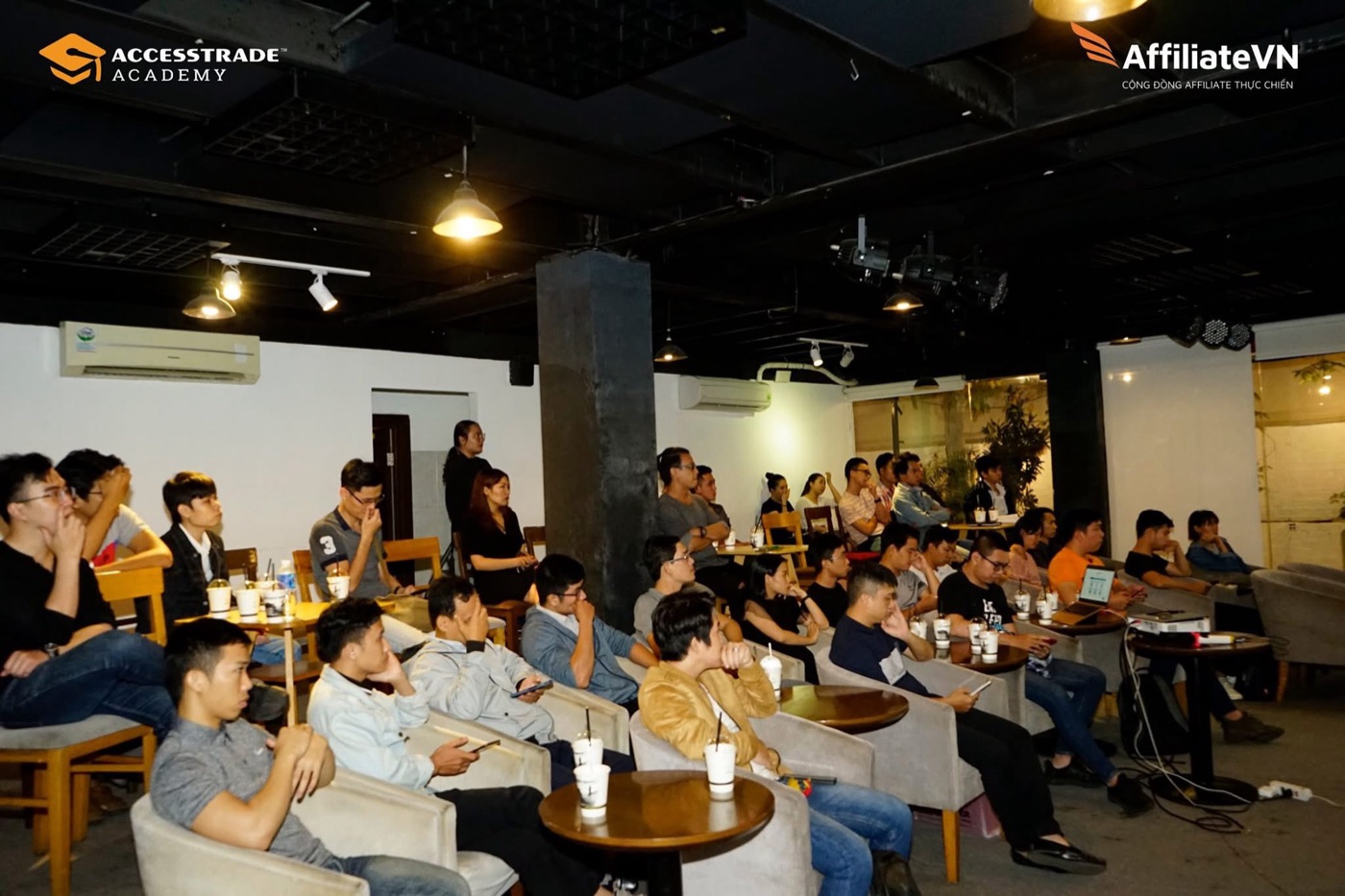Khán phòng buổi offline Affiliate
